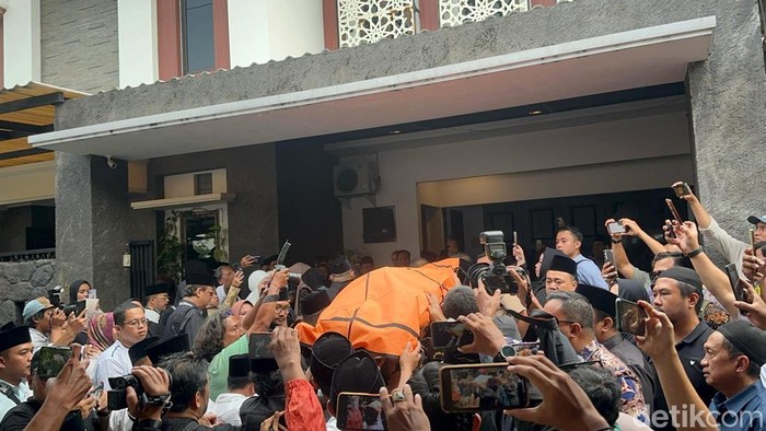 Tragedi di Jalan Raya: Kecelakaan Maut Renggut Nyawa Bendahara Umum Partai Demokrat, Renville Antonio