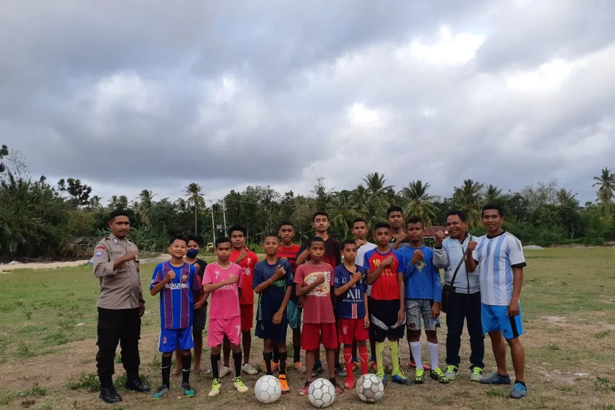 Bripka Ever Bangun SSB Putra Timor, Wujudkan Mimpi Anak Desa Jadi Pemain Sepak Bola Profesional